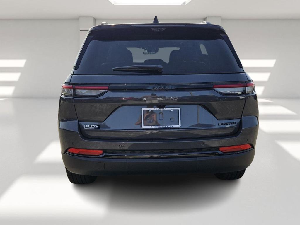 new 2025 Jeep Grand Cherokee car, priced at $45,467