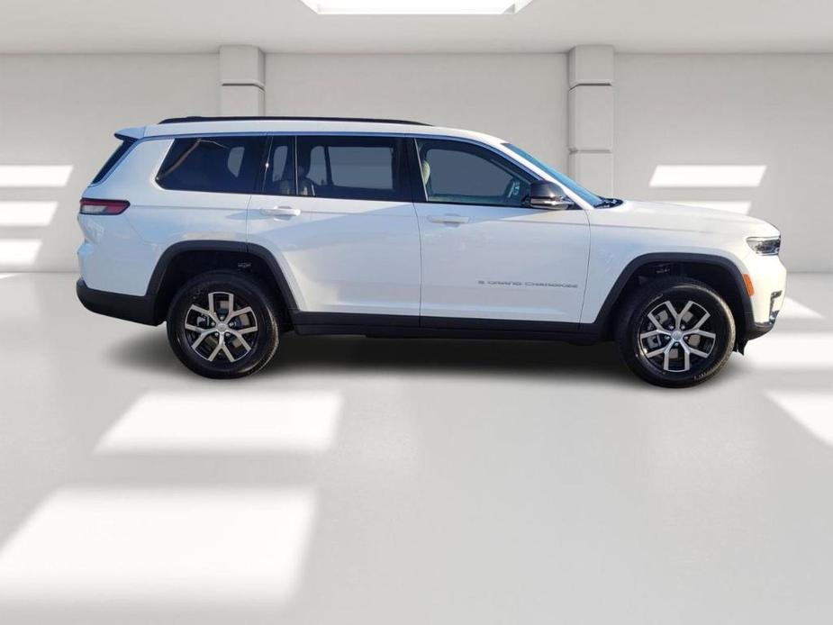 new 2025 Jeep Grand Cherokee L car, priced at $45,200