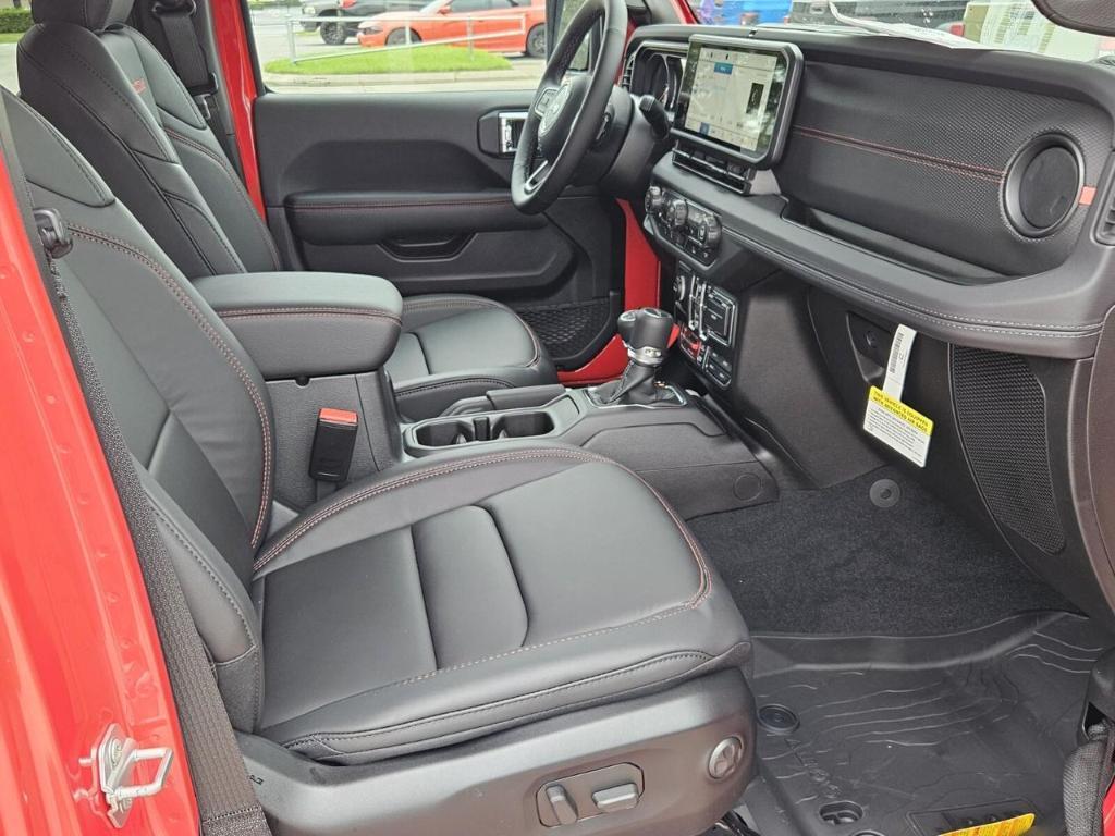 new 2025 Jeep Gladiator car, priced at $48,453