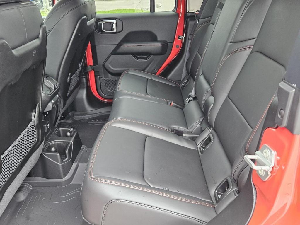 new 2025 Jeep Gladiator car, priced at $48,453