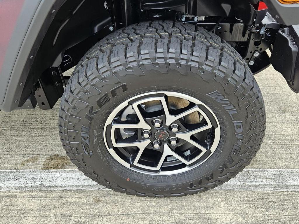 new 2025 Jeep Gladiator car, priced at $48,453