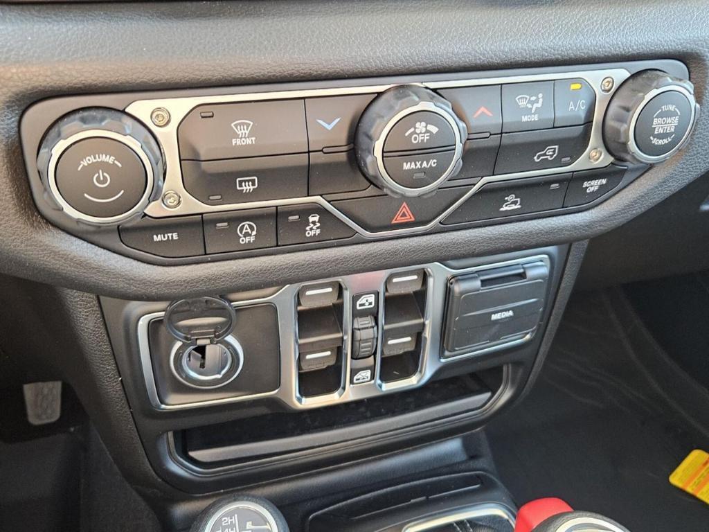 new 2025 Jeep Gladiator car, priced at $41,144