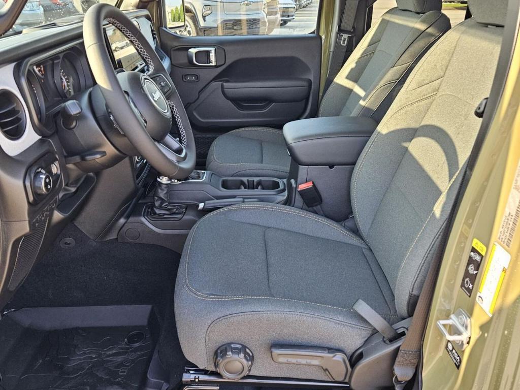 new 2025 Jeep Gladiator car, priced at $41,144