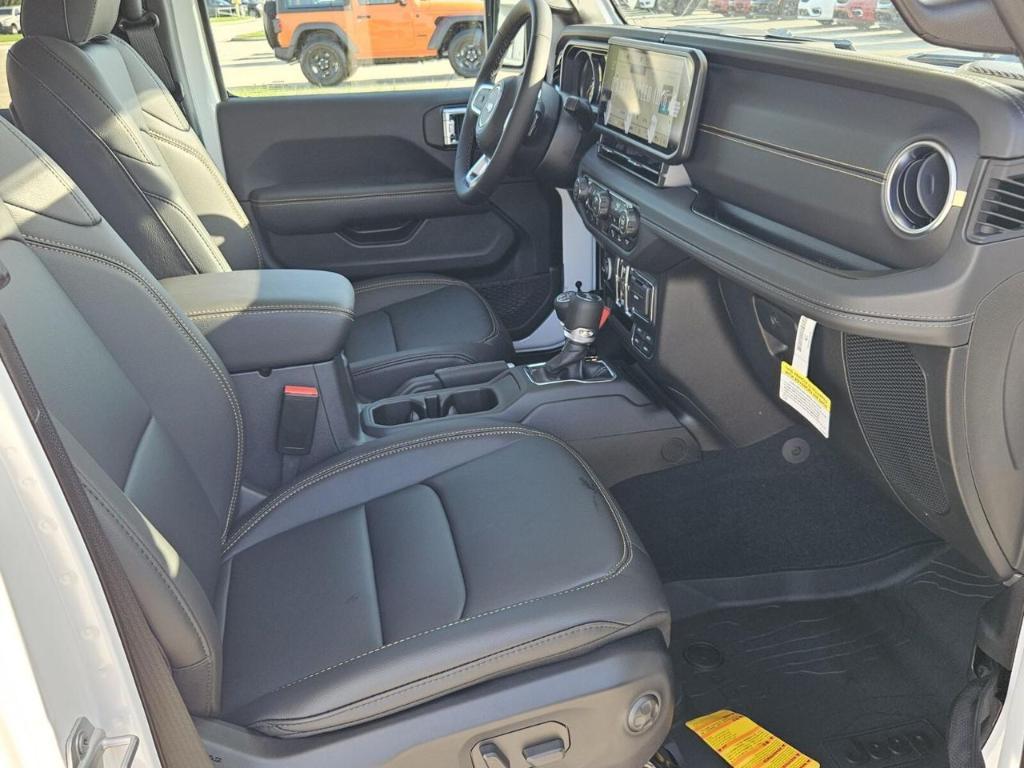 new 2025 Jeep Wrangler car, priced at $47,739