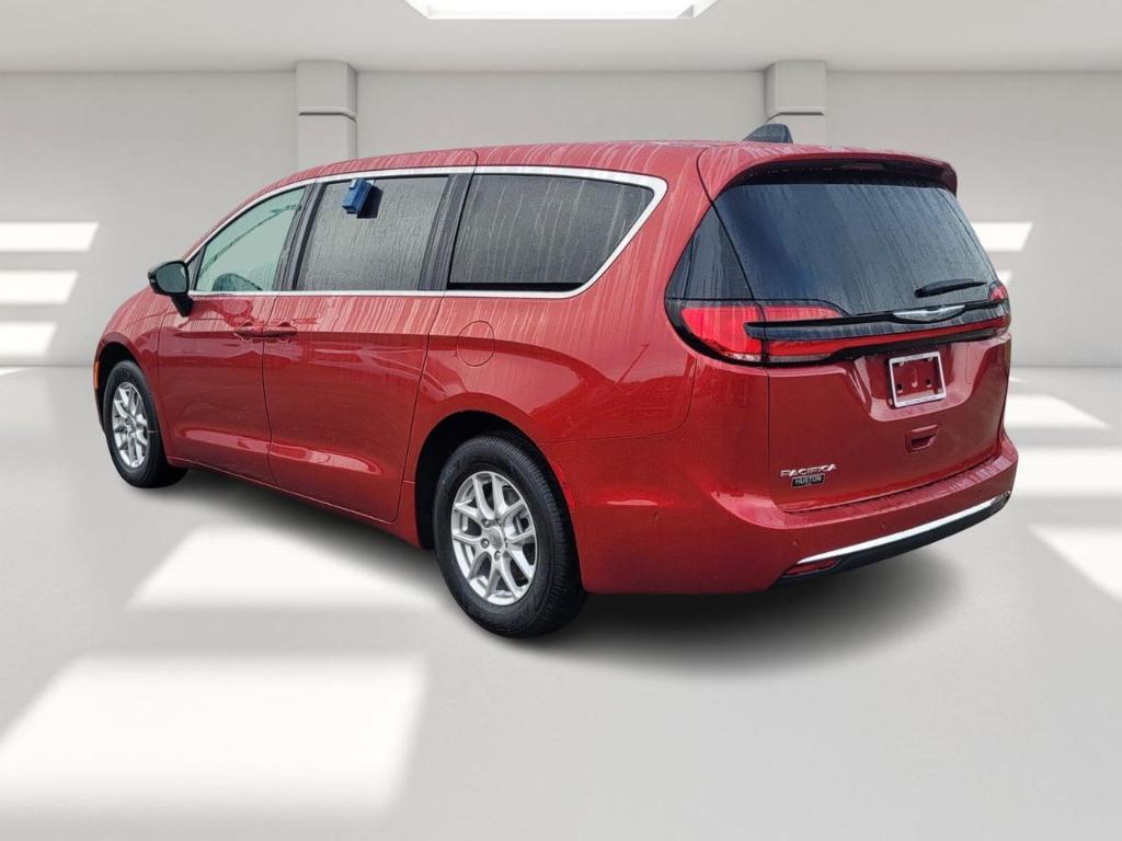 new 2025 Chrysler Pacifica car, priced at $41,874