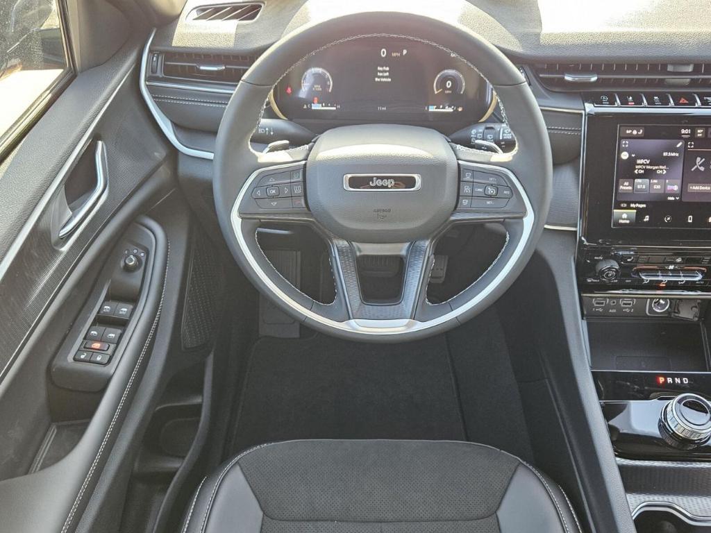 new 2025 Jeep Grand Cherokee L car, priced at $40,356