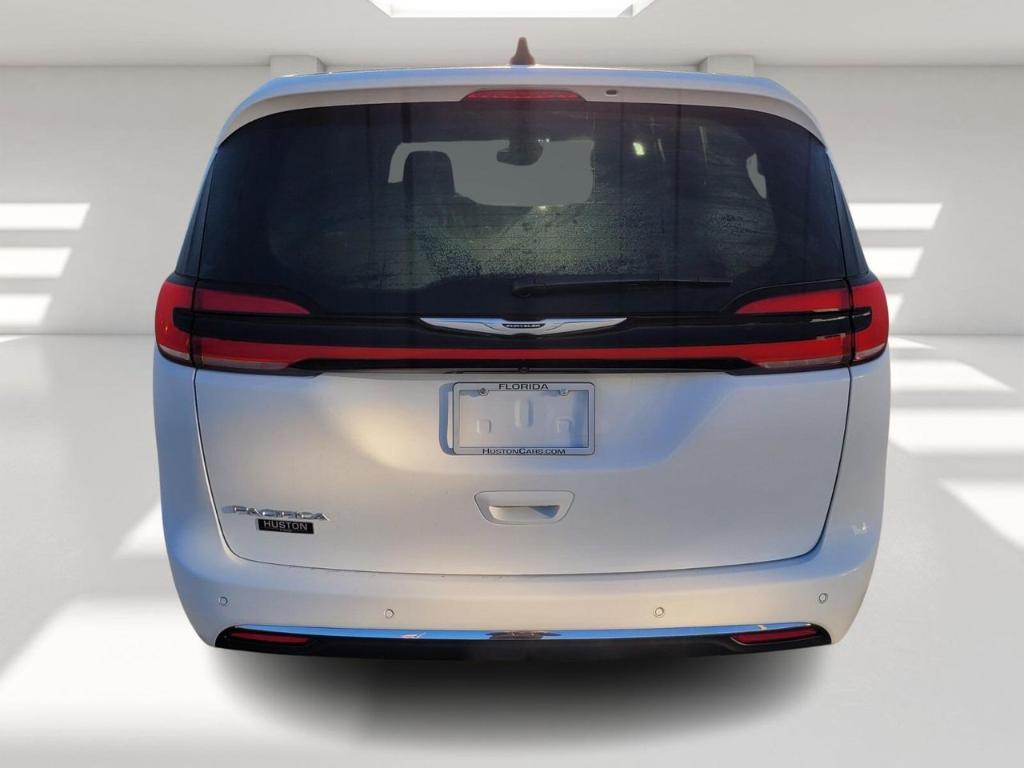 new 2025 Chrysler Pacifica car, priced at $41,428