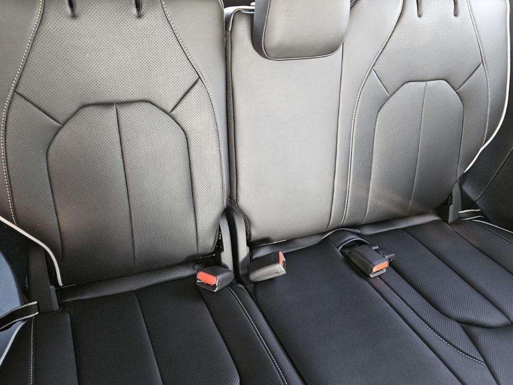 new 2025 Chrysler Pacifica Hybrid car, priced at $57,396