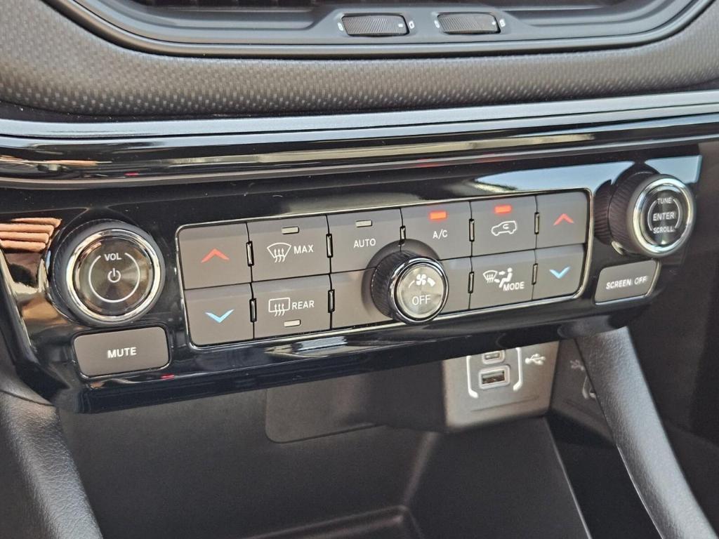 new 2025 Jeep Compass car, priced at $36,716