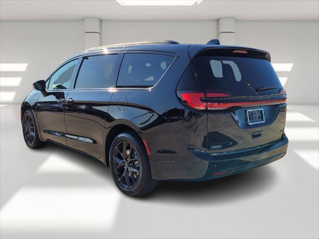 new 2024 Chrysler Pacifica car, priced at $42,940