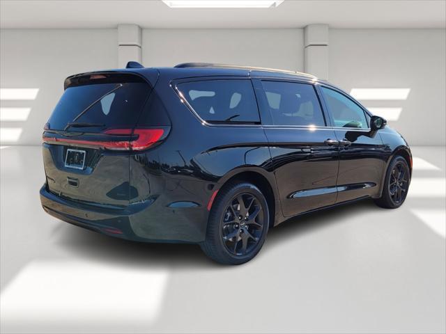 new 2024 Chrysler Pacifica car, priced at $42,940