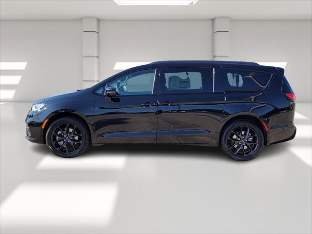 new 2024 Chrysler Pacifica car, priced at $42,940