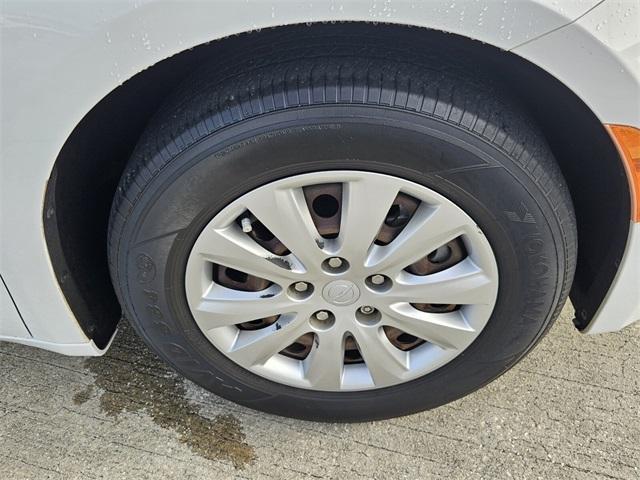used 2018 Chrysler Pacifica car, priced at $16,812