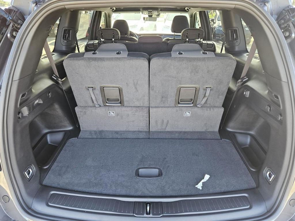 new 2025 Jeep Grand Cherokee L car, priced at $37,585