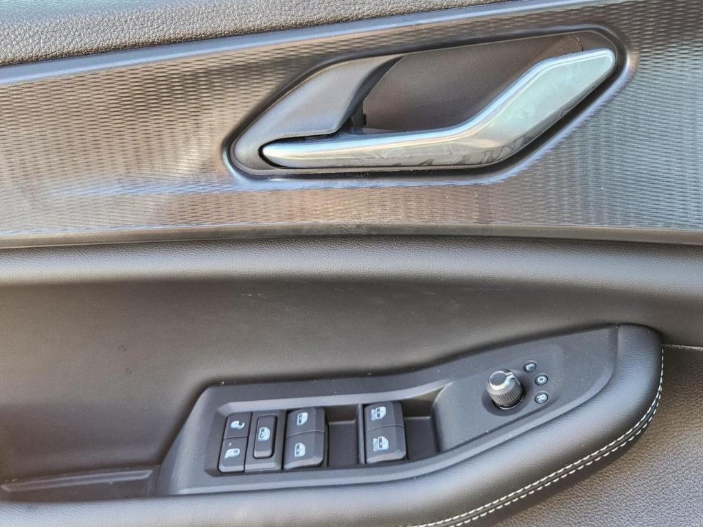 new 2025 Jeep Grand Cherokee L car, priced at $37,585
