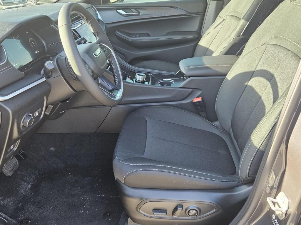 new 2025 Jeep Grand Cherokee L car, priced at $37,585