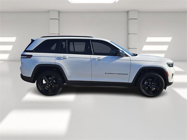 used 2023 Jeep Grand Cherokee car, priced at $29,999