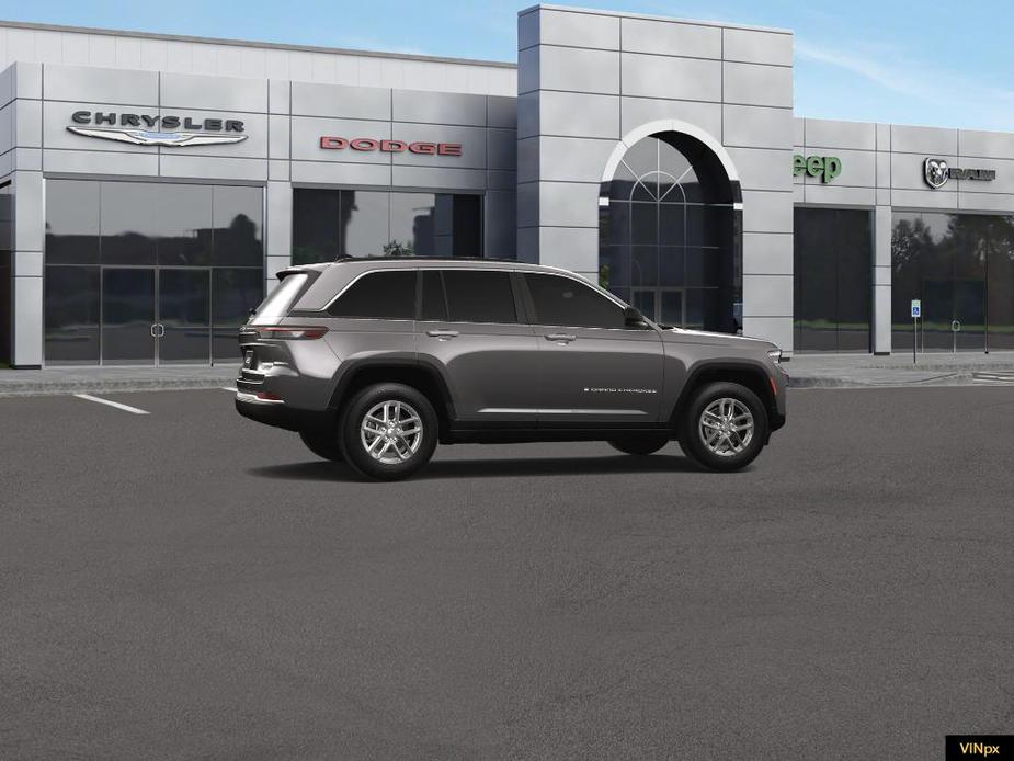 new 2025 Jeep Grand Cherokee car, priced at $38,675