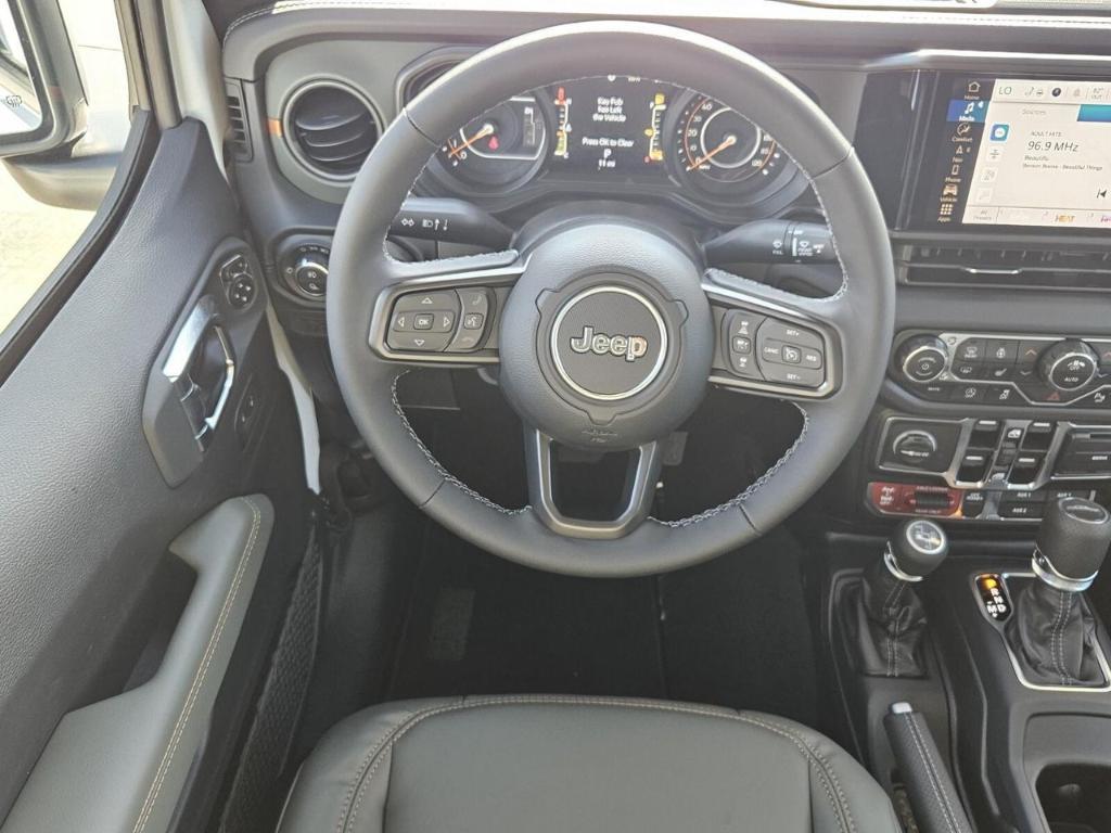 new 2025 Jeep Gladiator car, priced at $53,378