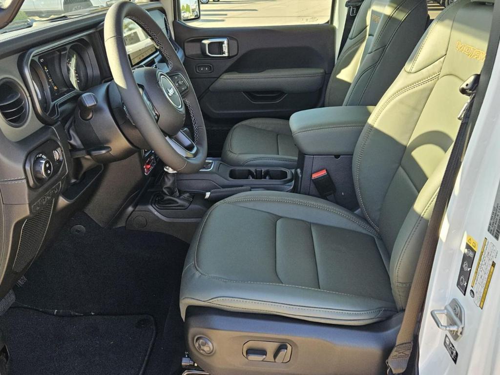 new 2025 Jeep Gladiator car, priced at $53,378