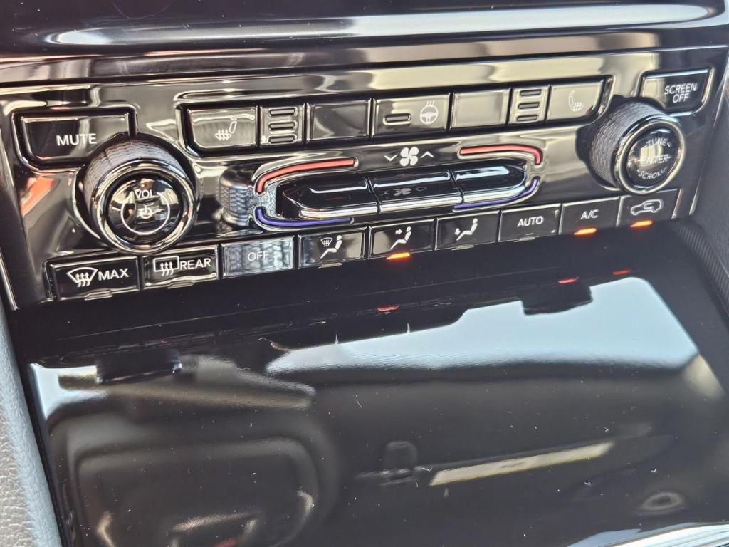 new 2025 Jeep Grand Cherokee car, priced at $41,600