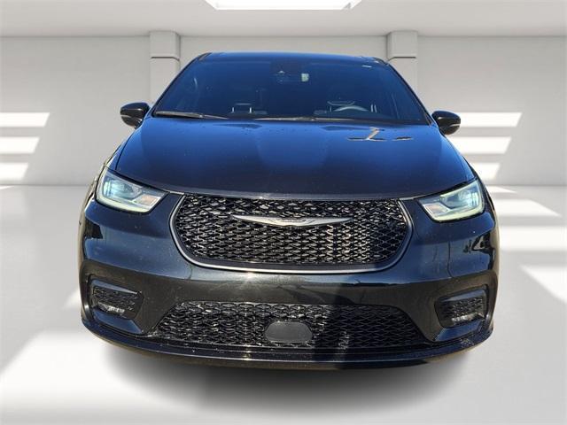 used 2022 Chrysler Pacifica Hybrid car, priced at $24,999