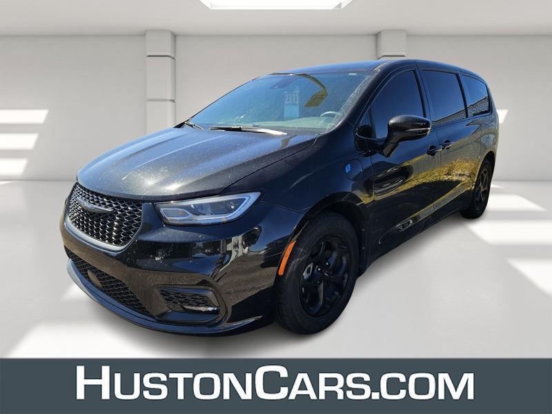 used 2022 Chrysler Pacifica Hybrid car, priced at $24,999