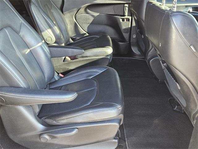 used 2022 Chrysler Pacifica Hybrid car, priced at $24,999