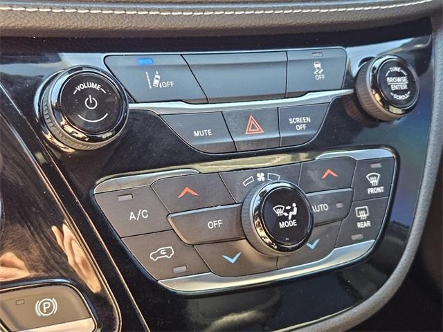 used 2022 Chrysler Pacifica Hybrid car, priced at $24,999