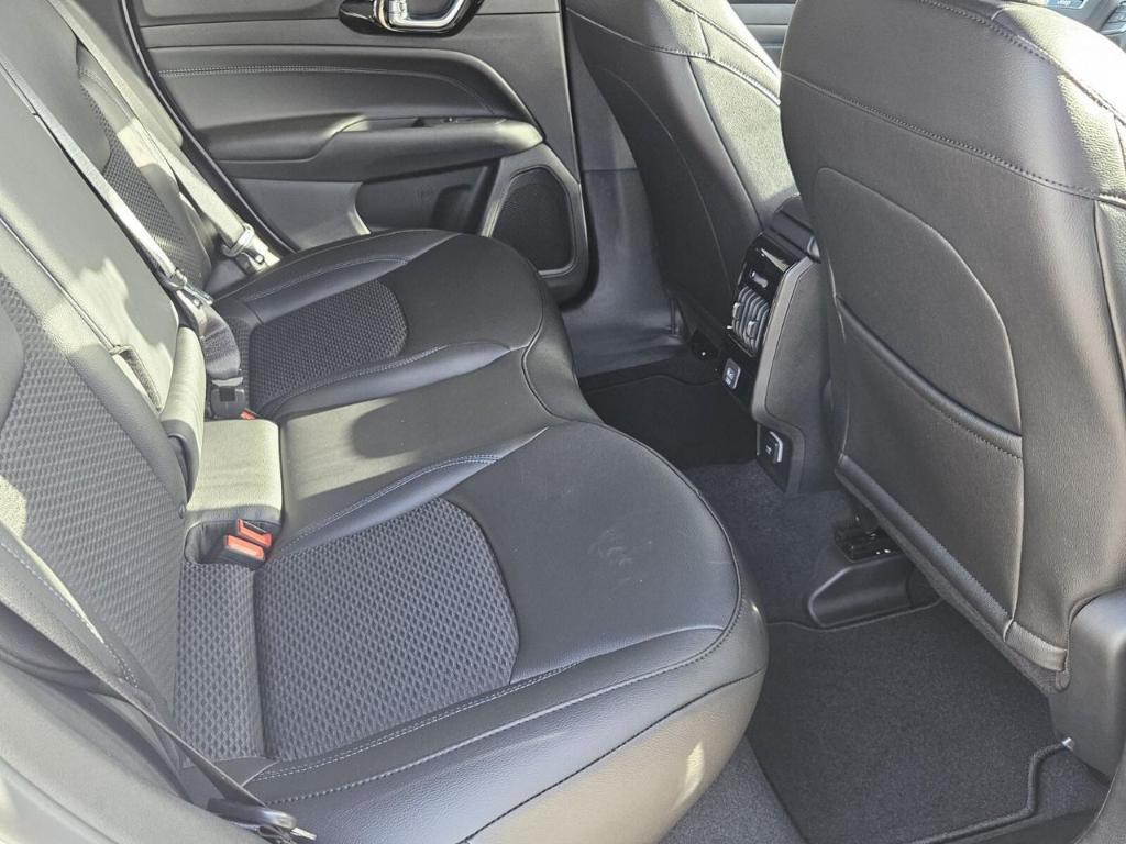 new 2025 Jeep Compass car, priced at $28,432