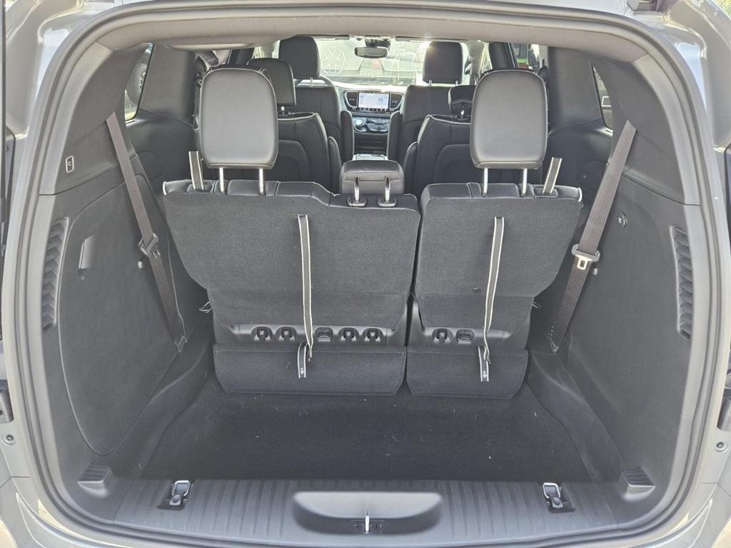 new 2025 Chrysler Pacifica car, priced at $47,041