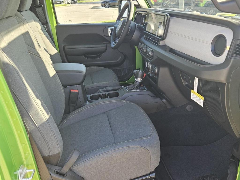 new 2025 Jeep Wrangler car, priced at $40,612
