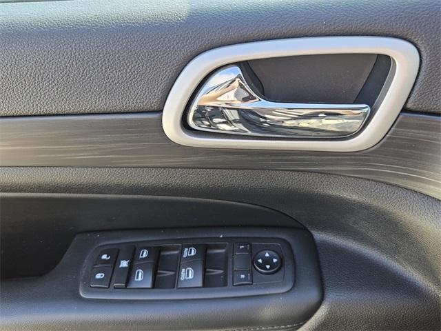 used 2020 Jeep Grand Cherokee car, priced at $23,223