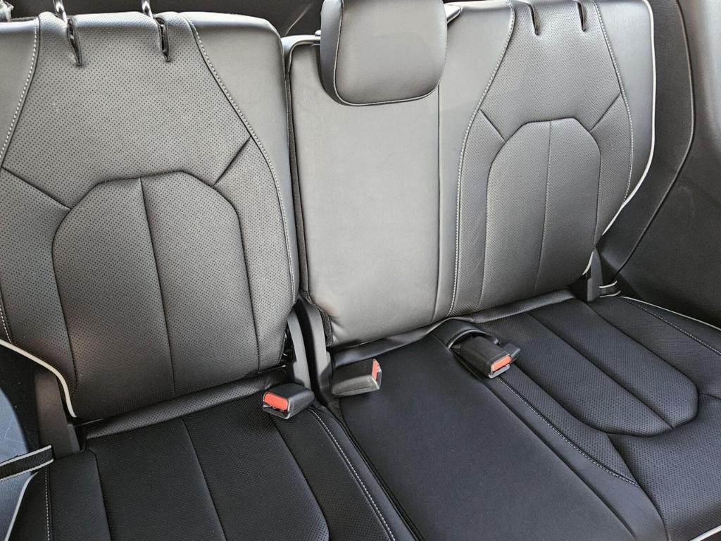 new 2025 Chrysler Pacifica Hybrid car, priced at $56,965