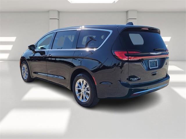 new 2024 Chrysler Pacifica car, priced at $41,445