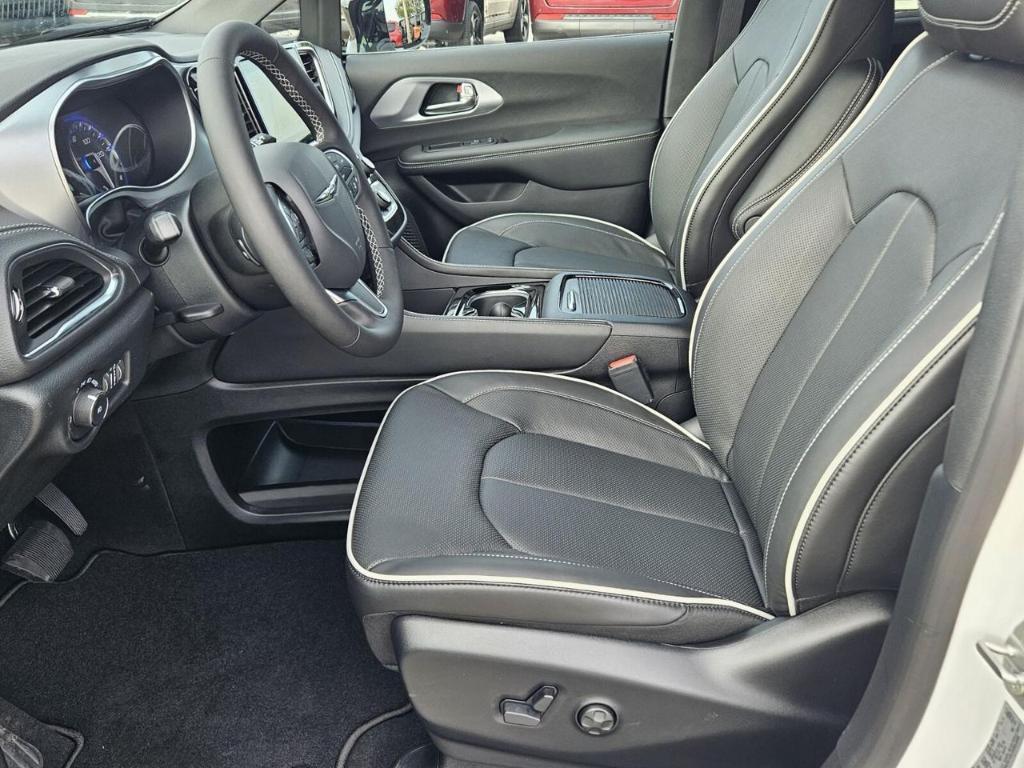new 2026 Chrysler Pacifica car, priced at $41,286