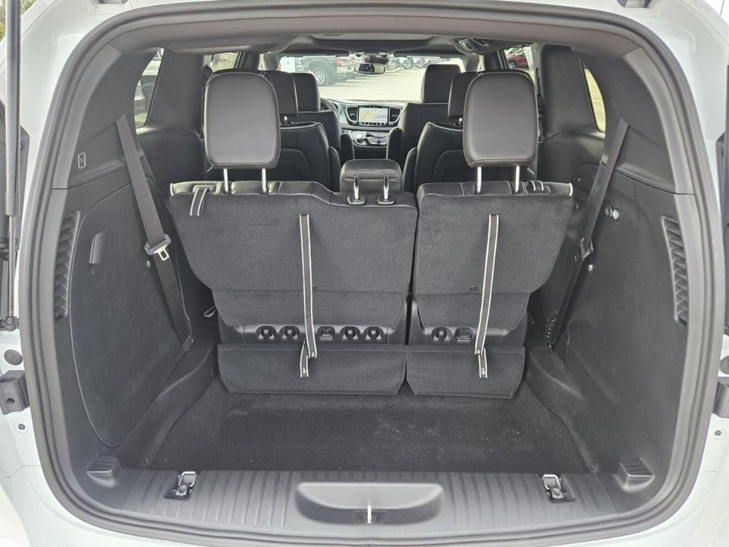 new 2026 Chrysler Pacifica car, priced at $41,286
