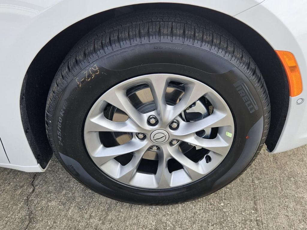 new 2026 Chrysler Pacifica car, priced at $41,286