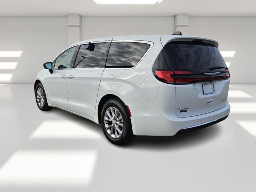 new 2026 Chrysler Pacifica car, priced at $41,286