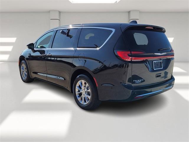 new 2024 Chrysler Pacifica car, priced at $42,845