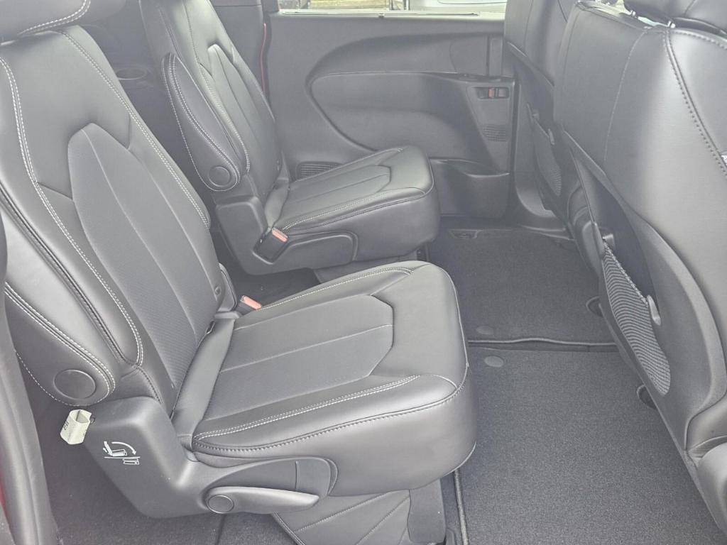 new 2025 Chrysler Voyager car, priced at $39,511
