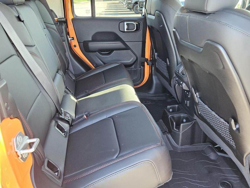 new 2025 Jeep Gladiator car, priced at $48,714