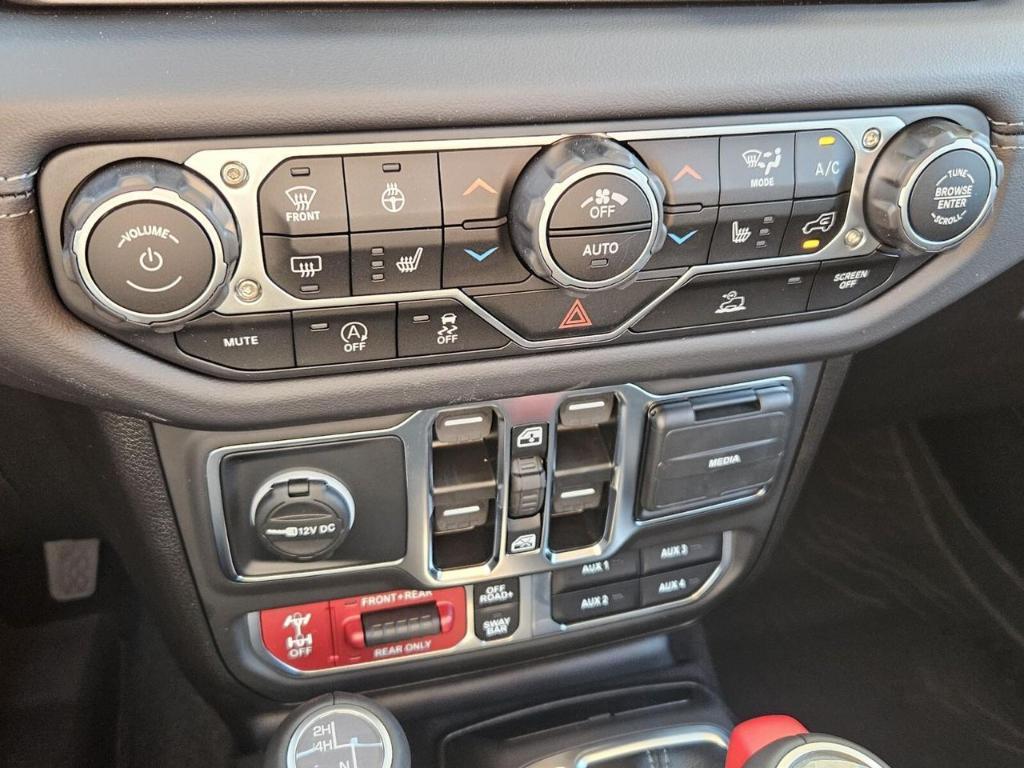 new 2025 Jeep Gladiator car, priced at $48,714