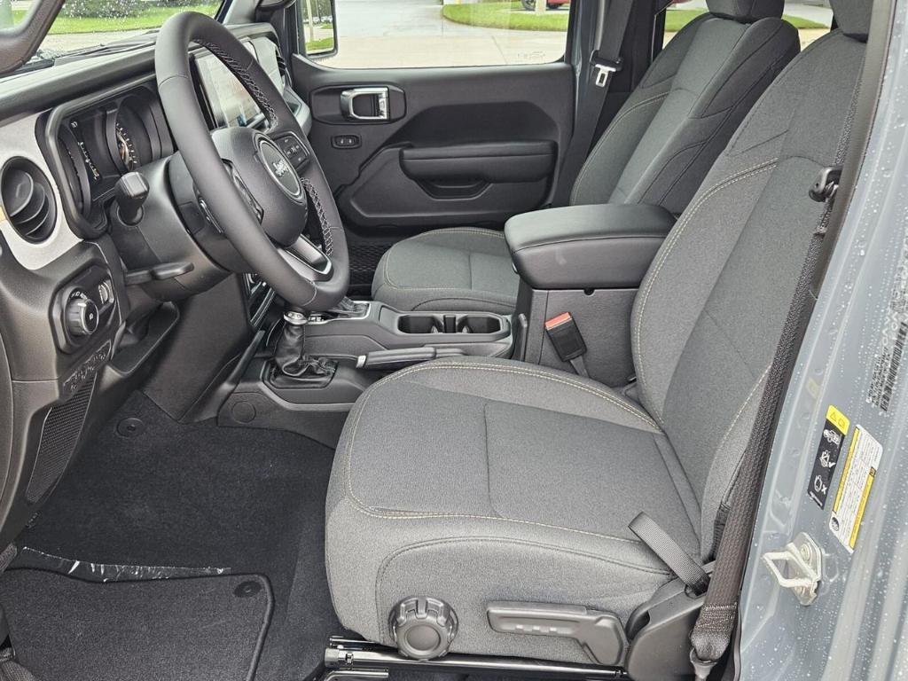 new 2025 Jeep Wrangler car, priced at $39,689