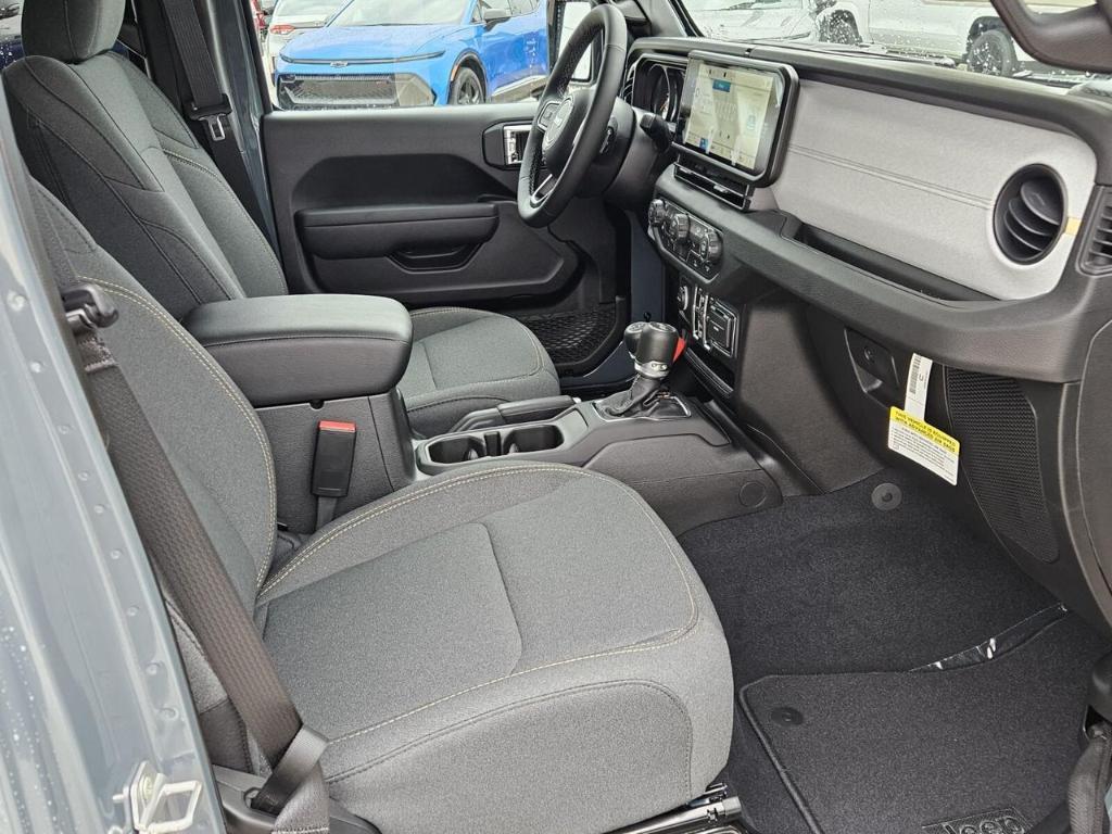 new 2025 Jeep Wrangler car, priced at $39,689