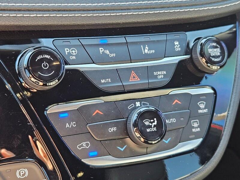 used 2021 Chrysler Pacifica Hybrid car, priced at $24,850