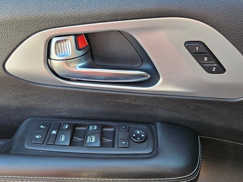 used 2021 Chrysler Pacifica Hybrid car, priced at $24,850