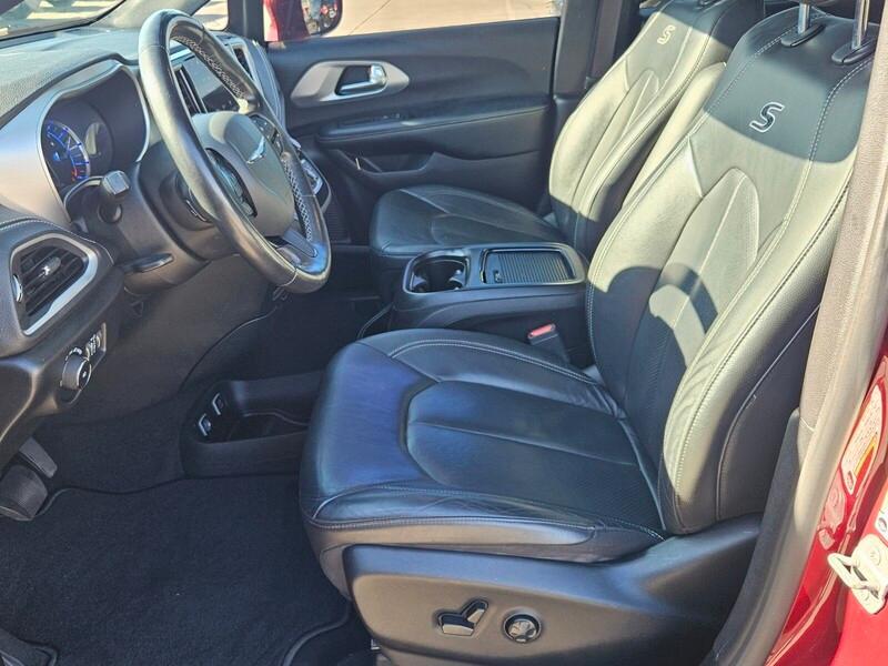 used 2021 Chrysler Pacifica Hybrid car, priced at $24,850