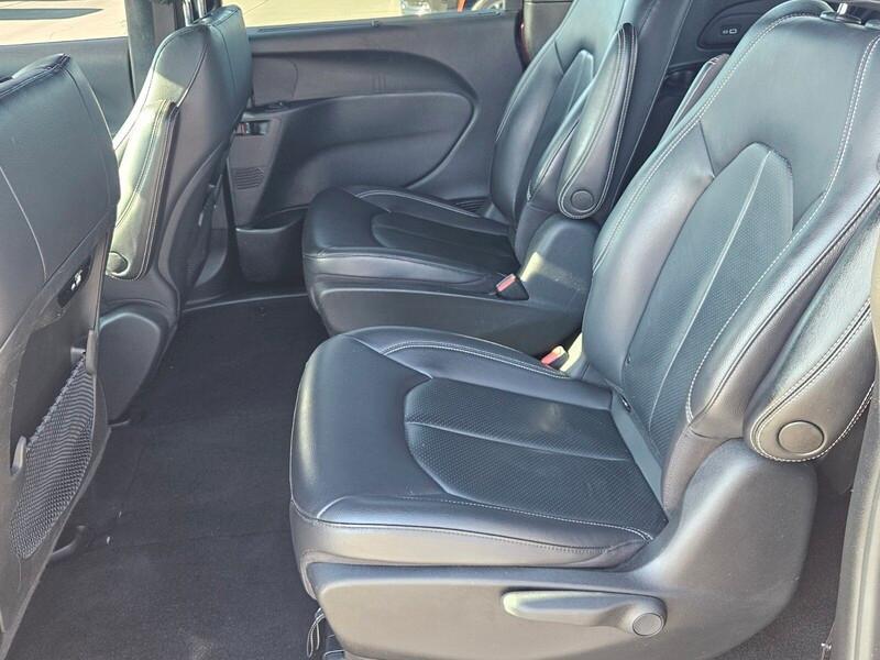 used 2021 Chrysler Pacifica Hybrid car, priced at $24,850