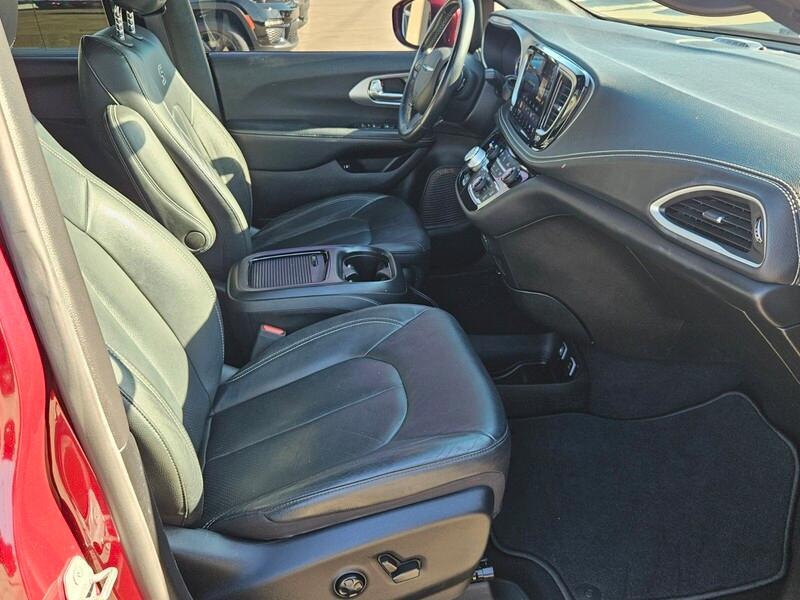 used 2021 Chrysler Pacifica Hybrid car, priced at $24,850